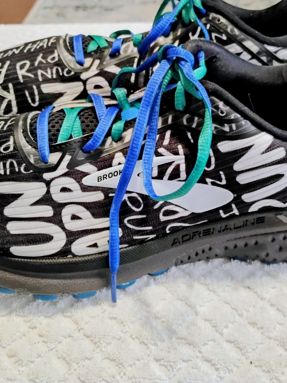 Brooks Adrenaline GTS 20 Run Happy Shoes Mens Size 11 - Picture 11 of 16
